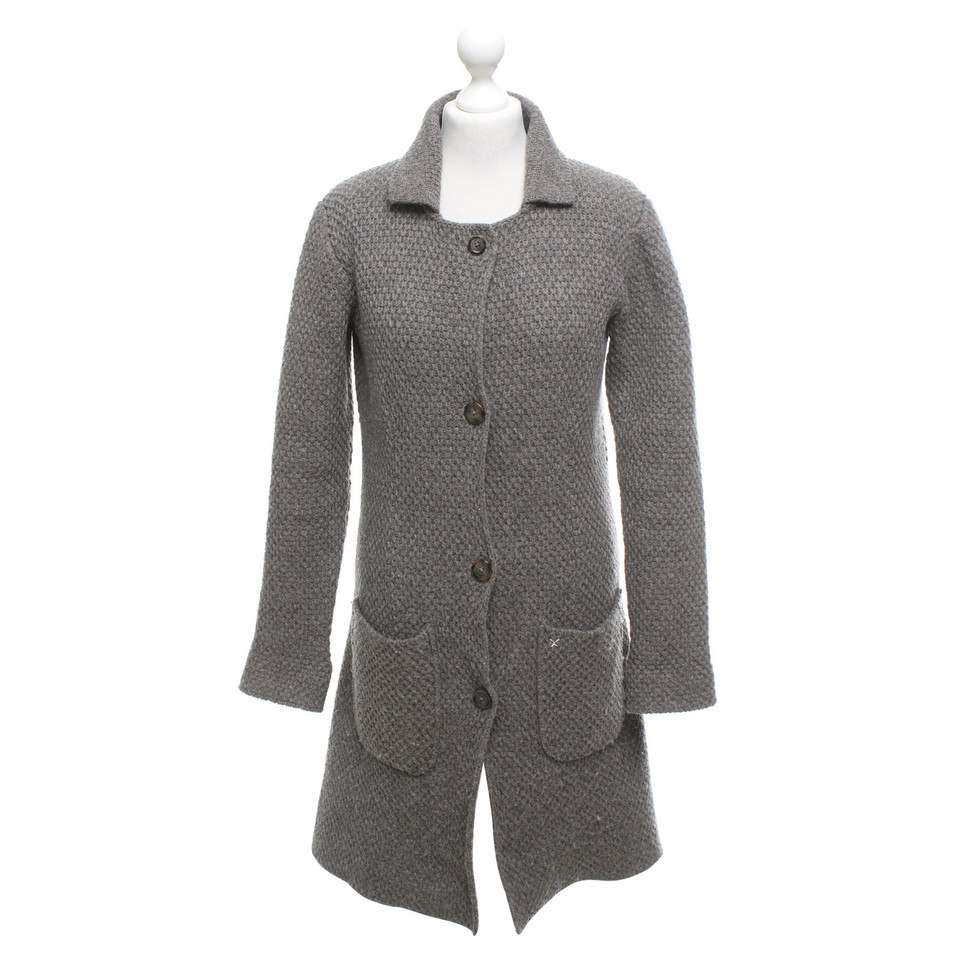 Closed Knitted coat in grey