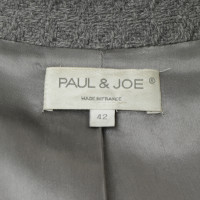 Paul & Joe Mantel in Grau