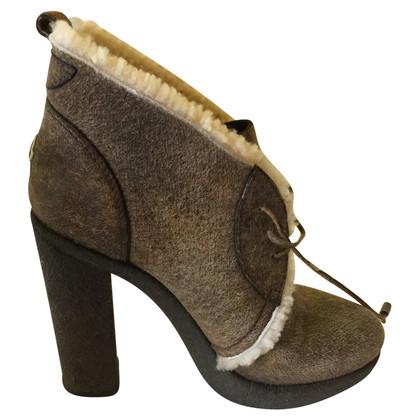 Moncler Ankle boots Fur in Beige