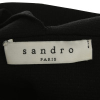 Sandro Figurbetontes dress in black