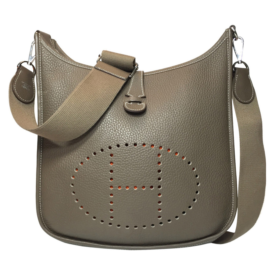 Hermès "Evelyne III" from Clemence leather