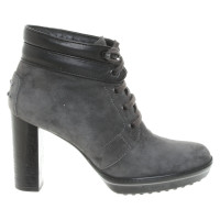 Tod's Ankle boots Suede in Grey
