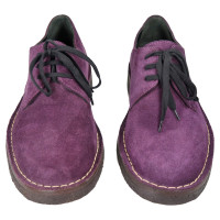 Ann Demeulemeester Chaussures à lacets en Daim en Violet