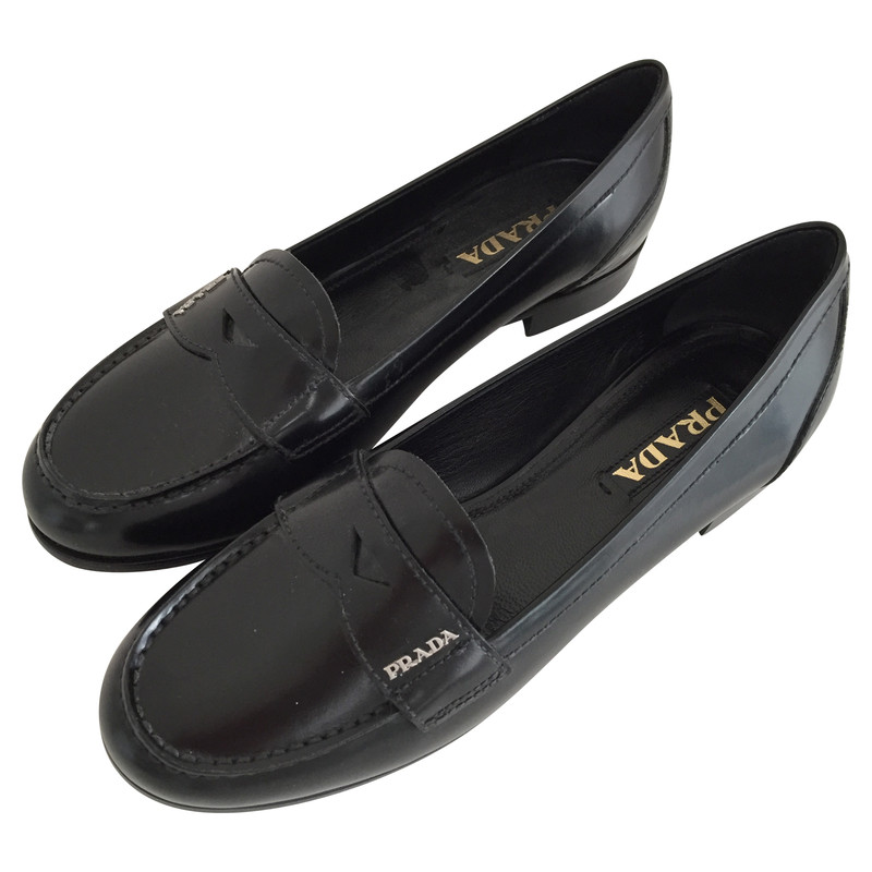 Prada Slippers in de College-stijl zwart