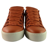 Balenciaga Sneakers aus Leder in Orange