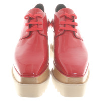 Stella McCartney Chaussures à lacets en rouge