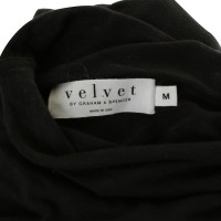 Velvet Thin Turtleneck in black