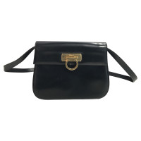 Salvatore Ferragamo Handtasche aus Leder in Schwarz