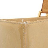 Louis Vuitton Handbag Patent leather in Beige