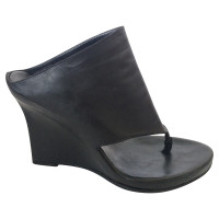 Ann Demeulemeester Sandali con zeppa in pelle nera