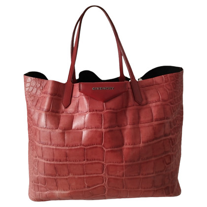 Givenchy Antigona Shopper en Cuir en Rouge