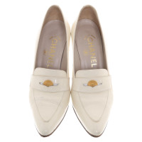 Chanel pumps in vernice