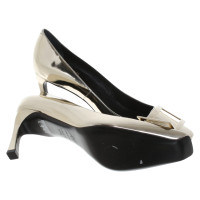 Roger Vivier Pumps/Peeptoes Patent leather in Gold
