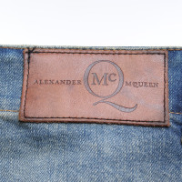 Alexander McQueen jeans vernietigd