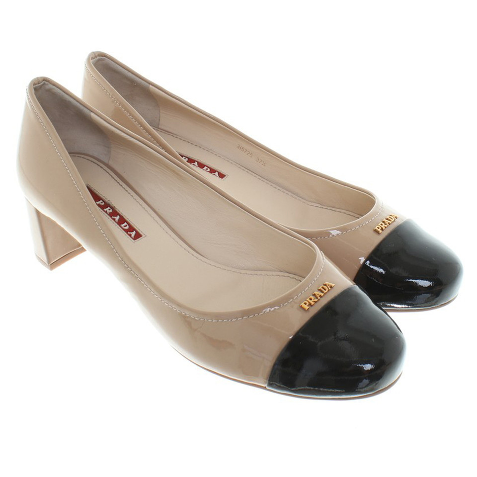 Prada pumps made of lacquered leather