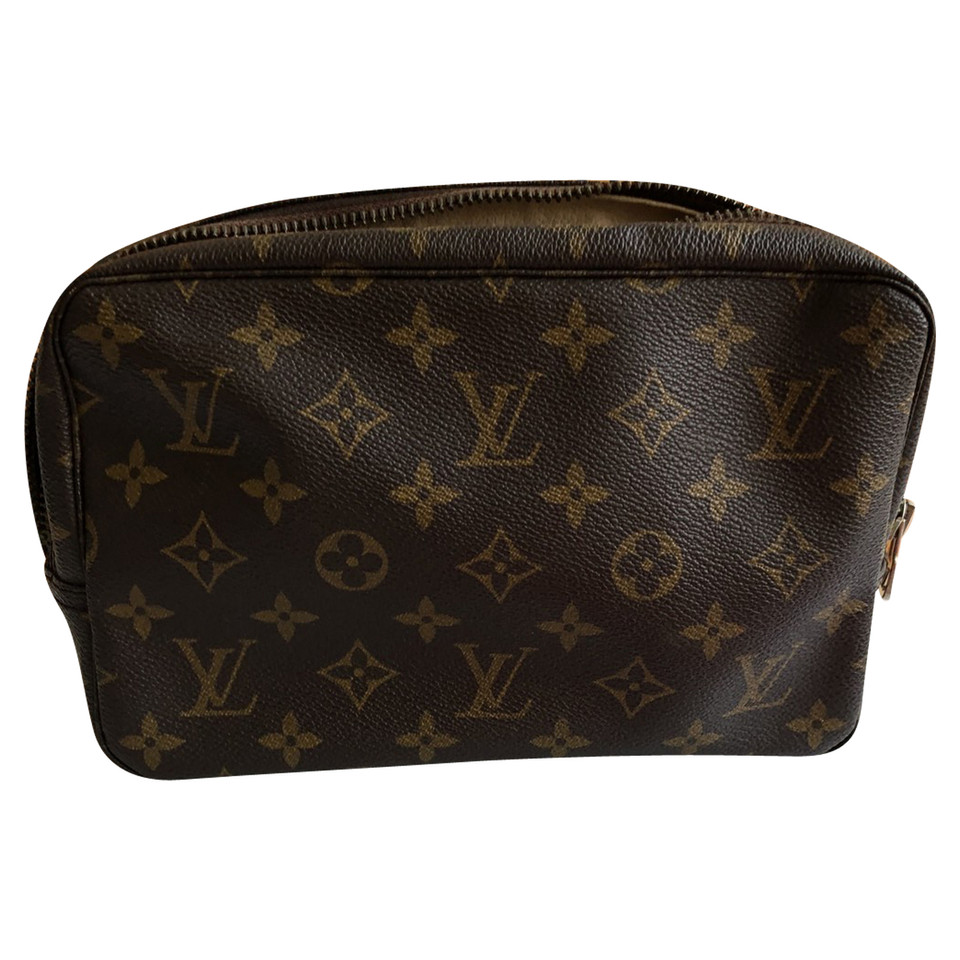 Louis Vuitton Clutch Bag Leather in Brown