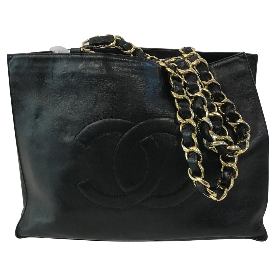 Chanel Shopper in Pelle in Nero