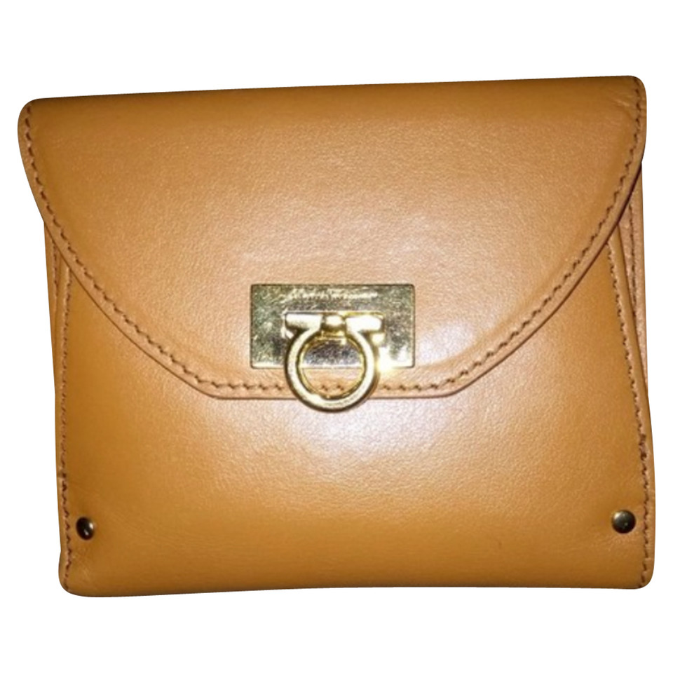 Salvatore Ferragamo Bag/Purse Leather in Brown