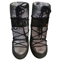 Moncler Boots Leather in Grey