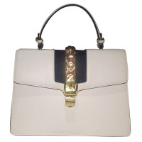 Gucci Sylvie Bag Medium in Pelle in Bianco