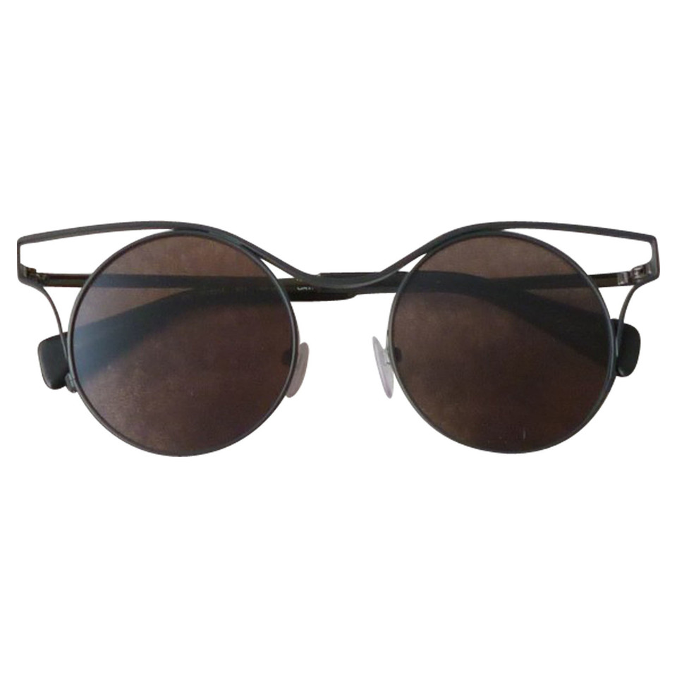 Yohji Yamamoto Sonnenbrille in Schwarz