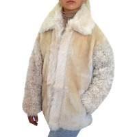 Escada Giacca/Cappotto in Pelliccia in Beige