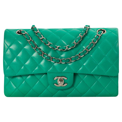 Chanel Flap Bag Leather in Green
