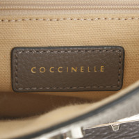 Coccinelle Handtasche aus Leder in Taupe