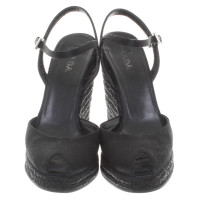 Prada Wedges in Schwarz