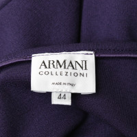 Armani Collezioni Robe en violet avec foulard en soie
