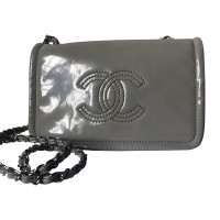 Chanel Wallet on Chain in Pelle verniciata in Grigio