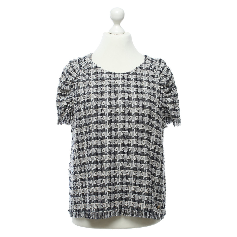 Chanel top with pattern