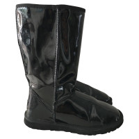 Ugg Australia Boots made of patent leather