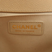 Chanel Boy Medium aus Leder in Beige