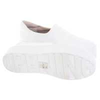 Opening Ceremony Plateau slippers in white