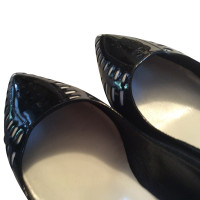 Chanel Patent leather Pumps in black and white