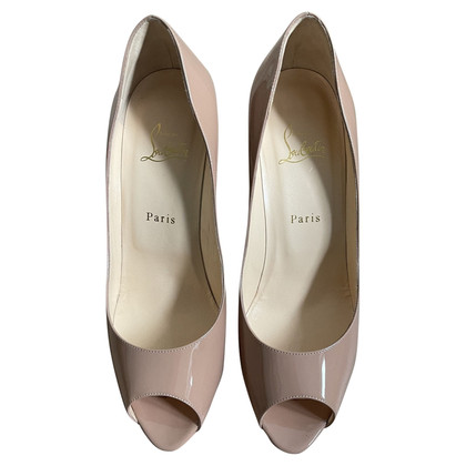 Christian Louboutin Pumps/Peeptoes Patent leather in Nude
