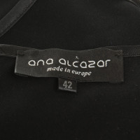 Ana Alcazar Nel complesso in nero
