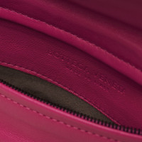 Bottega Veneta clutch aus Leder in Rosa / Rosa