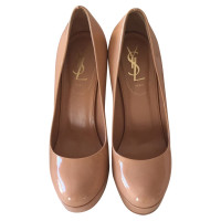 Yves Saint Laurent Pumps/Peeptoes Patent leather in Nude