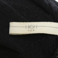 High Use Knitwear in Grey