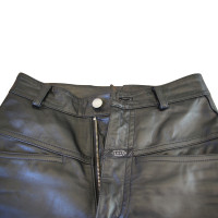 Closed leather pants