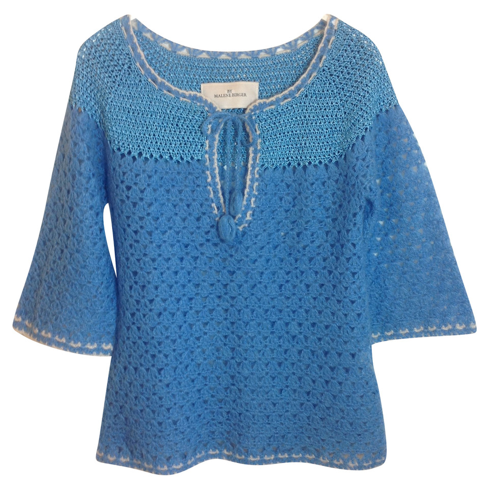 By Malene Birger Laguna a forma di crocheted top blu