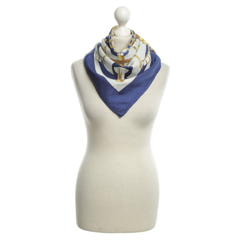 Hermès modelli di sciarpa di seta