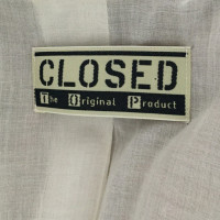 Closed coat