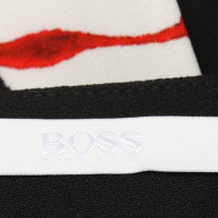 Hugo Boss Pencil skirt with print