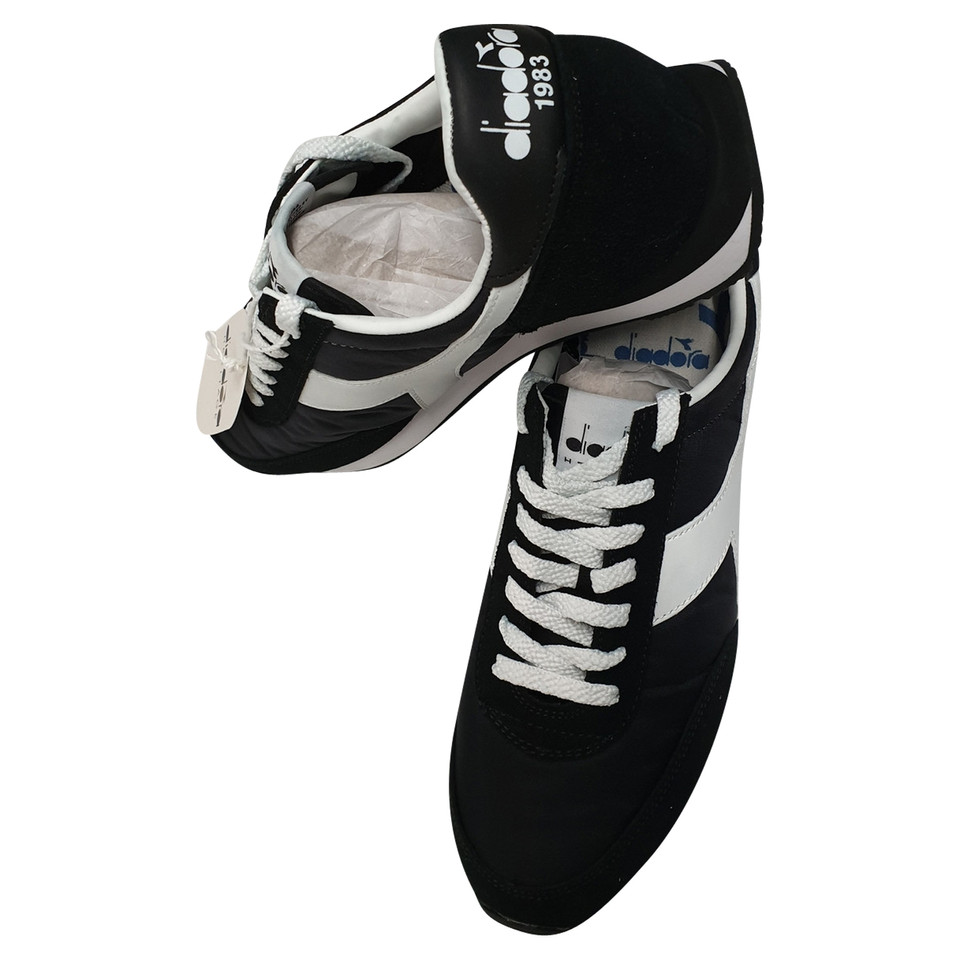 Diadora Sneakers aus Wildleder