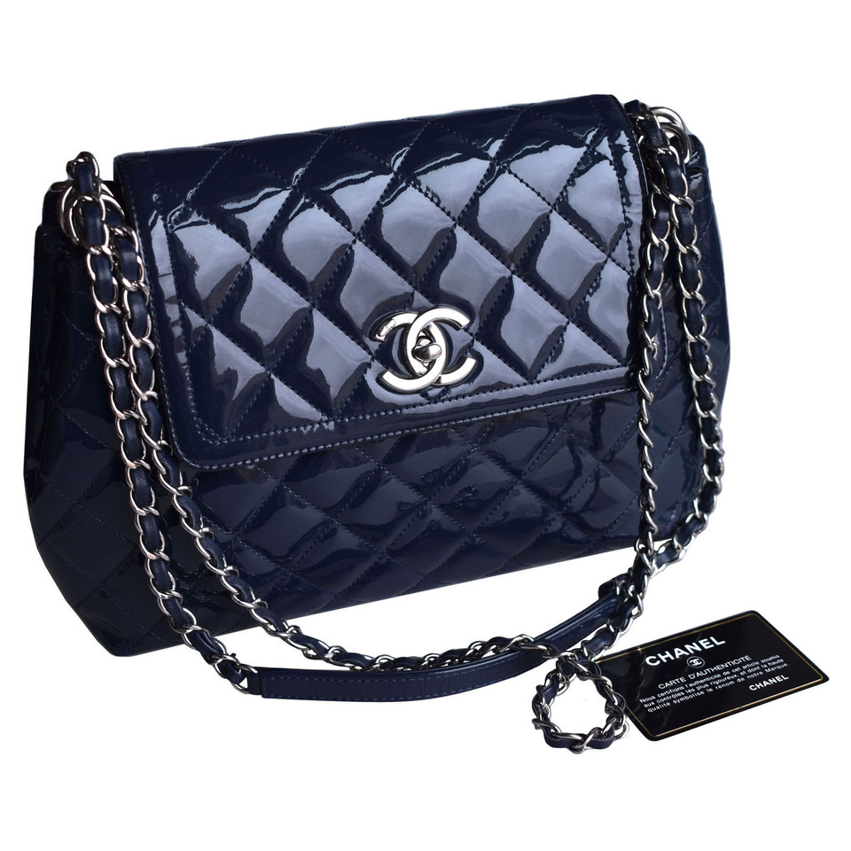 Chanel Flap Bag aus Lackleder in Blau