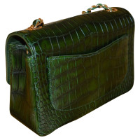 Chanel Classic Flap Bag New Mini aus Lackleder in Grün