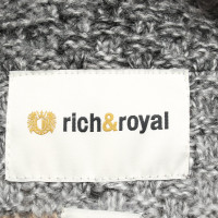 Rich & Royal Strick